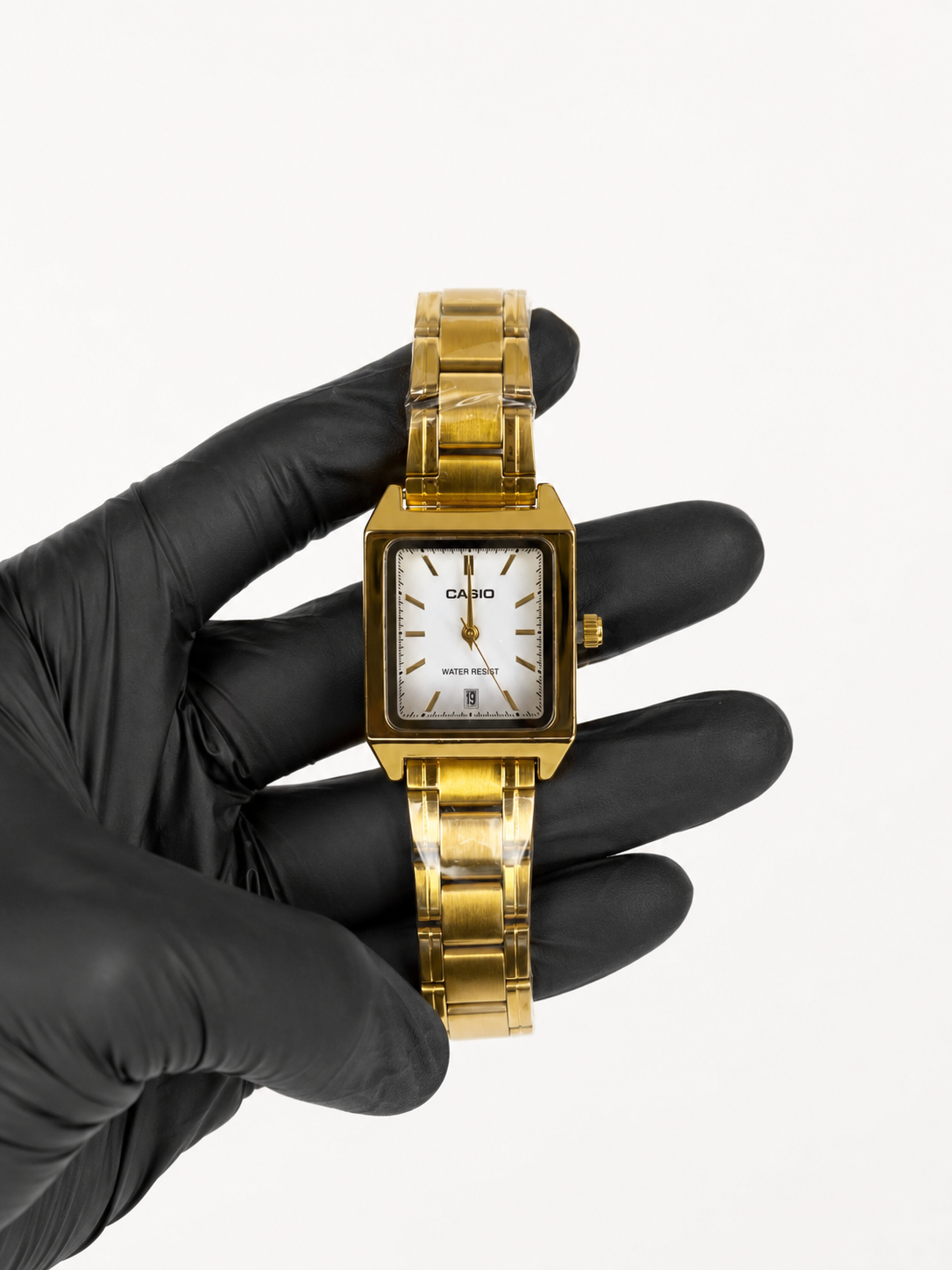 Relógio Casio Dourado Retangular com Mostrador Branco