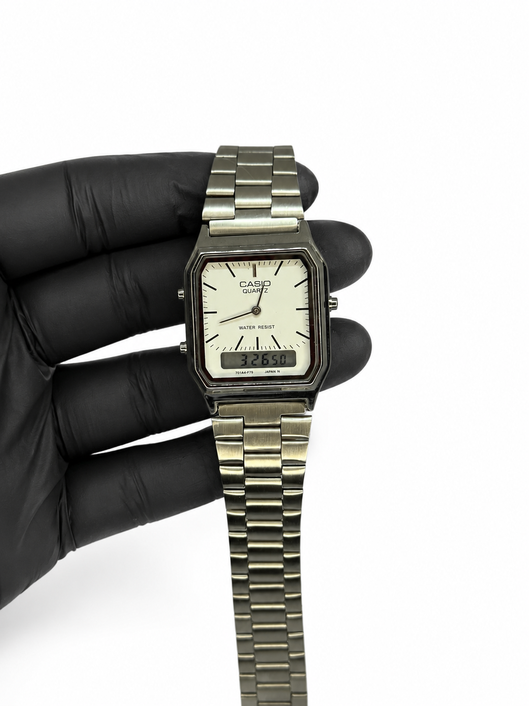 Relógio Casio Vintage Prateado com Mostrador Branco