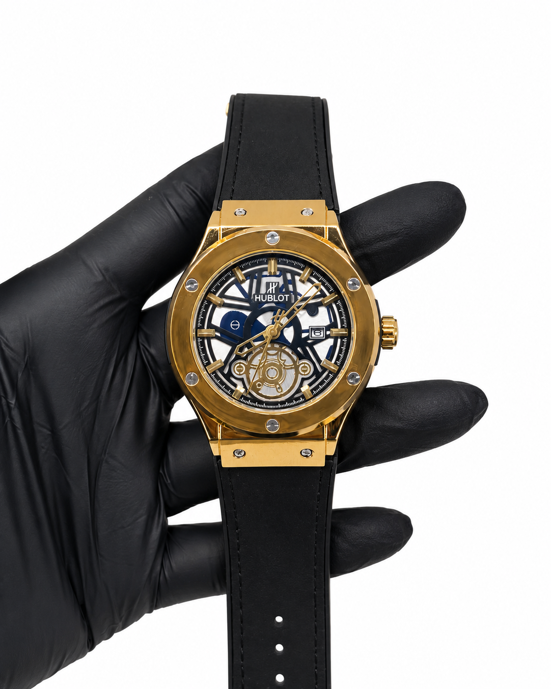 Skeleton dourado com pulseira preta
