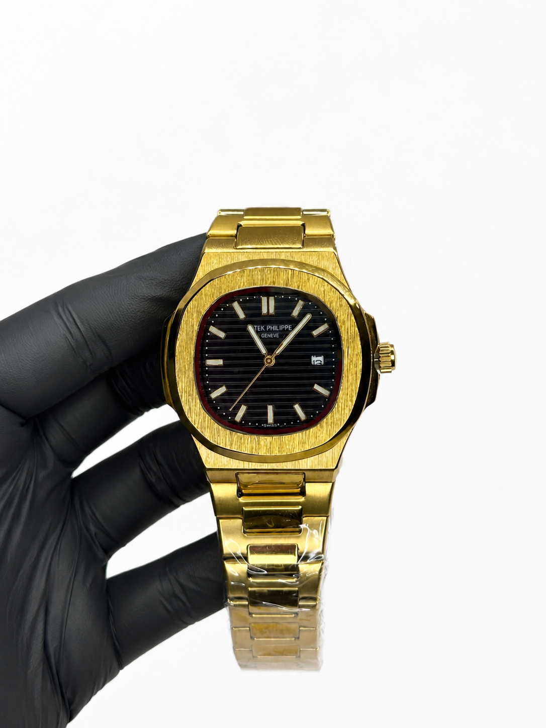 Relógio Masculino Dourado com Mostrador Preto